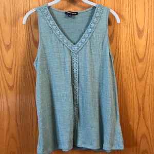 Light green tank w lacy trim